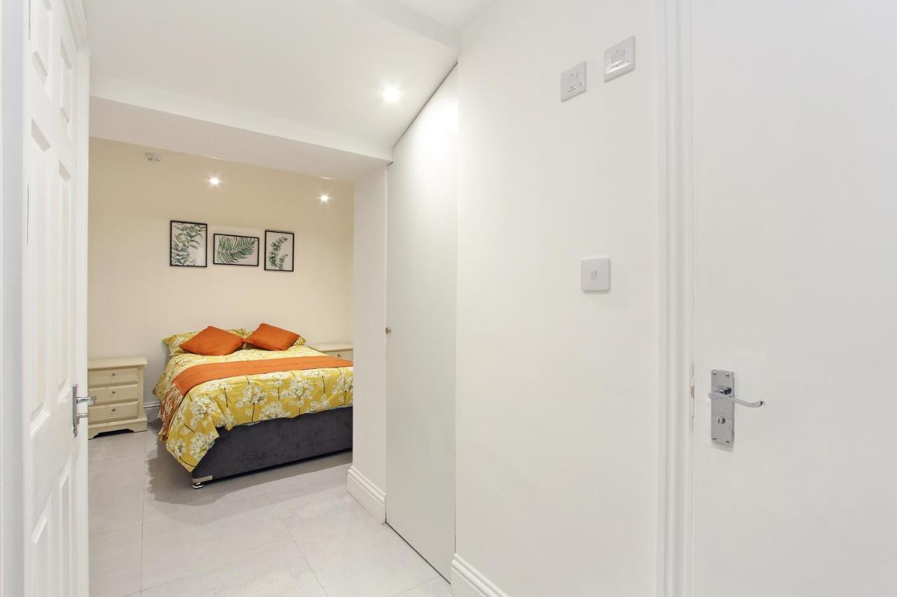 Апартаменты Splendid Flat In Kensington Olympia Лондон Экстерьер фото